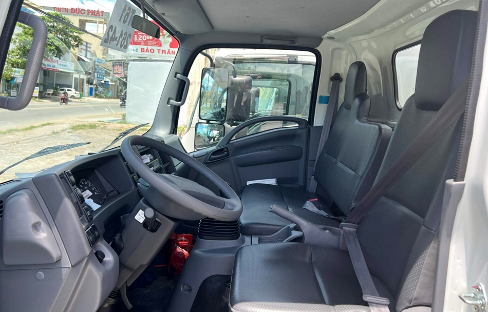 xe tải isuzu nqr 550