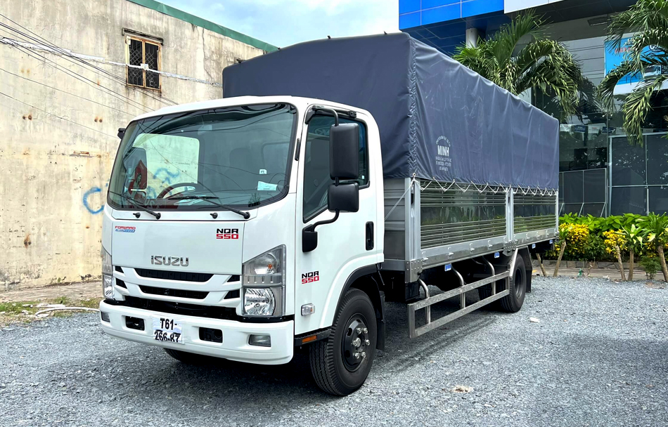 xe tải isuzu nqr 550