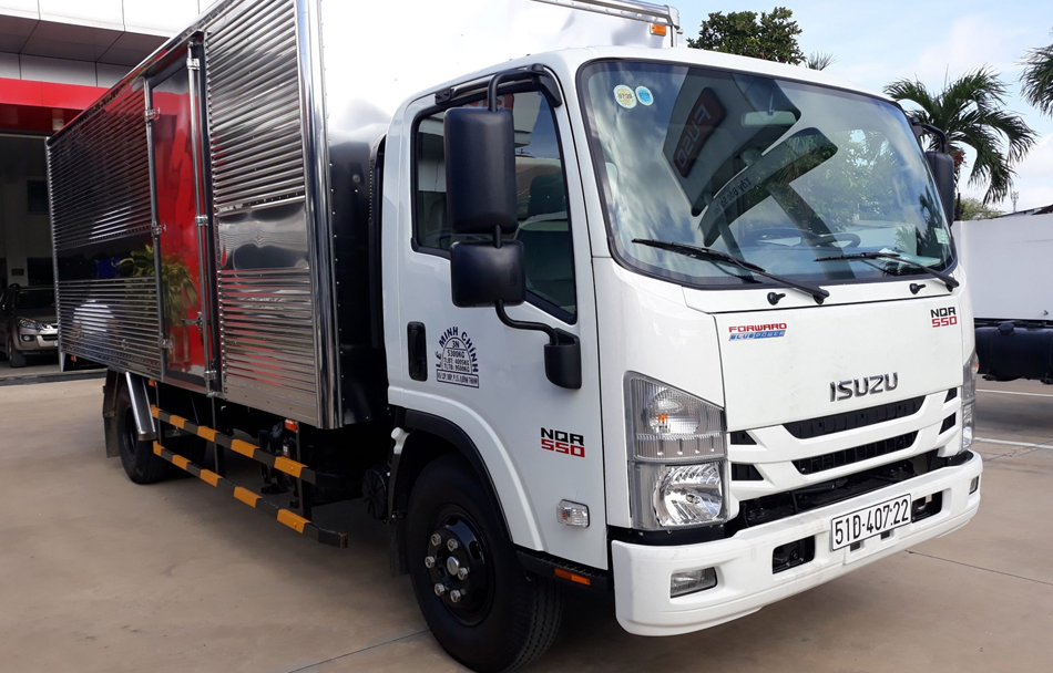 xe tải isuzu nqr 550