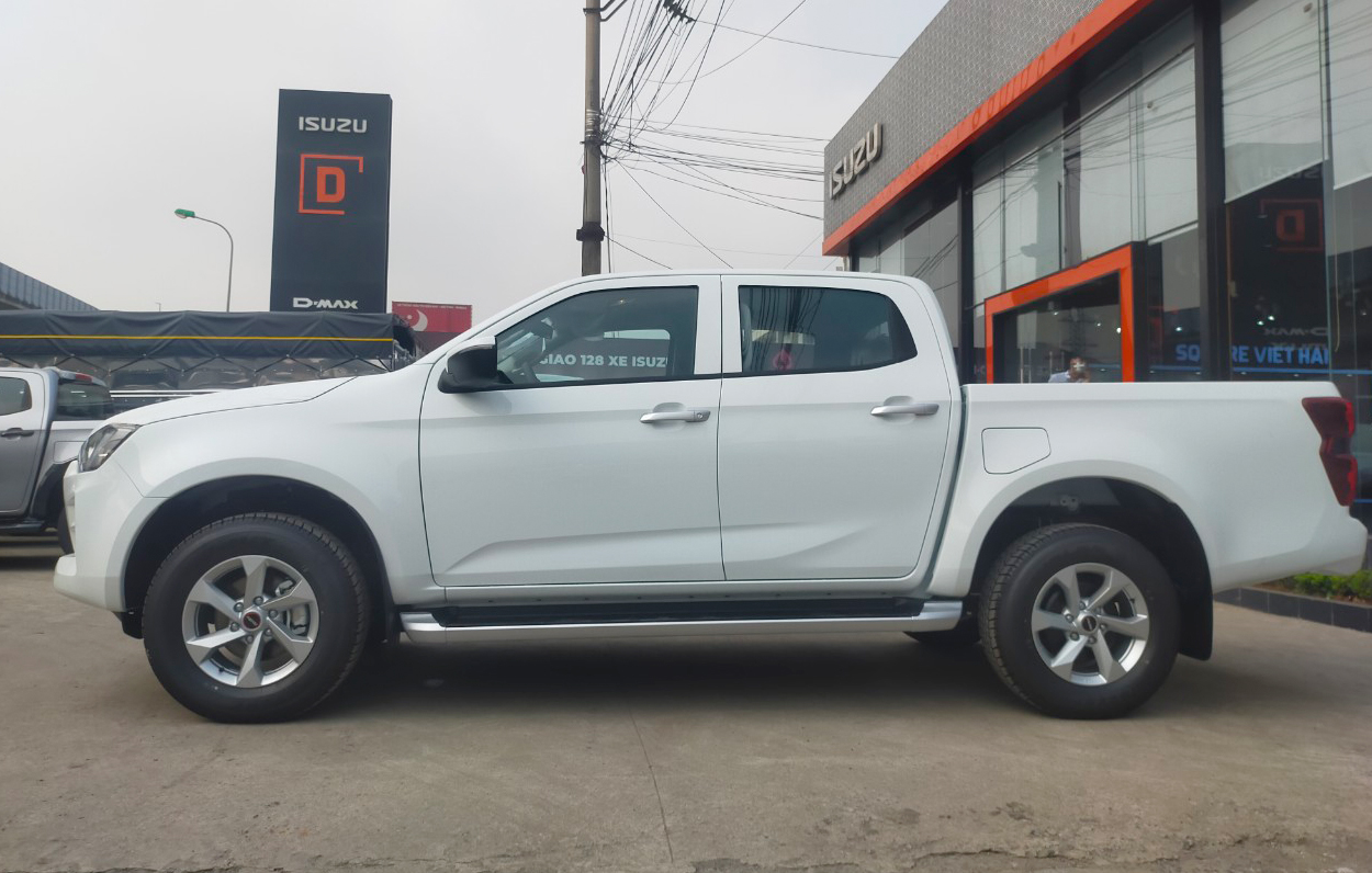 isuzu dmax 2023