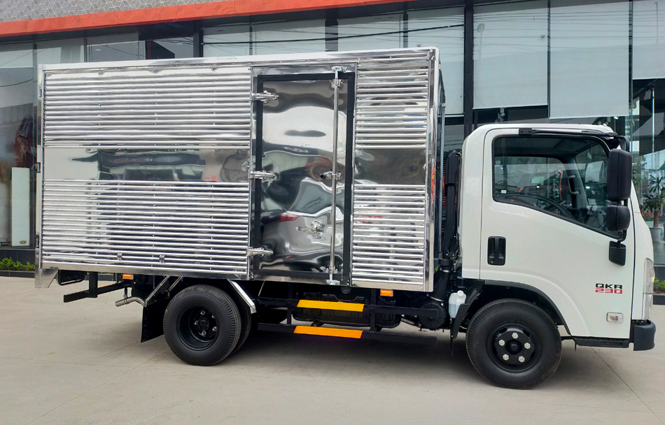 e tải isuzu qkr 230 thùng kín