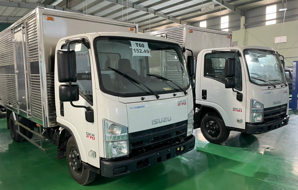 xe tải isuzu qkr 270 thùng kín