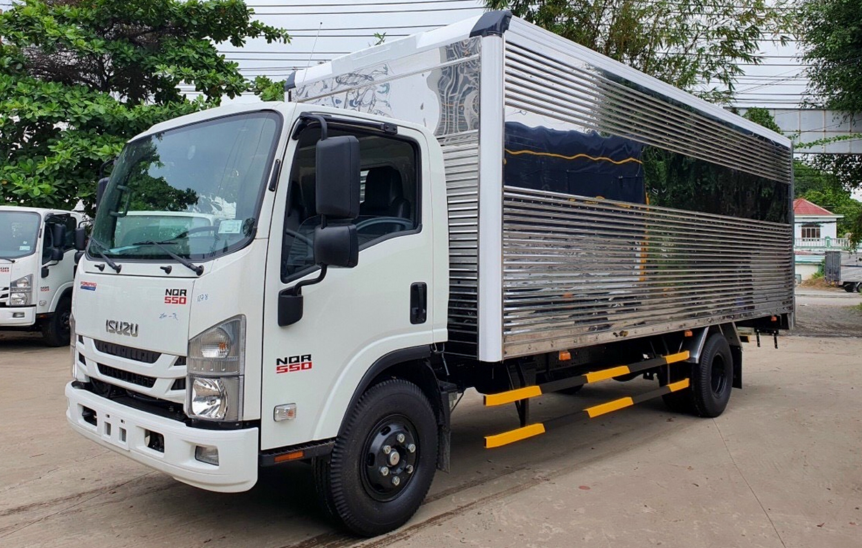 xe tải isuzu nqr 550