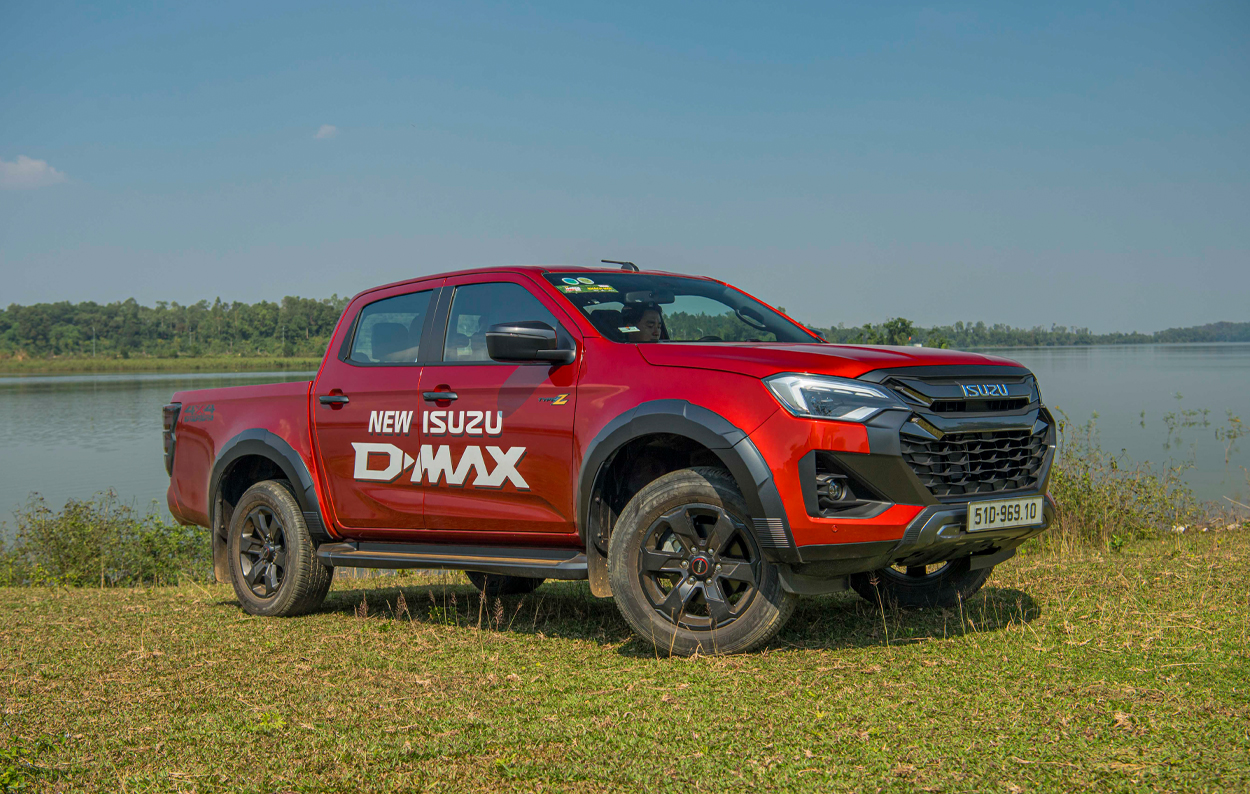 giá isuzu dmax 2025