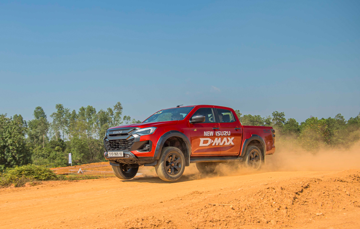 xe bán tải isuzu dmax 2025